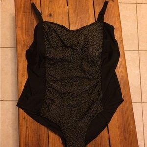 Ava & Viv Plus Size Bathing suit